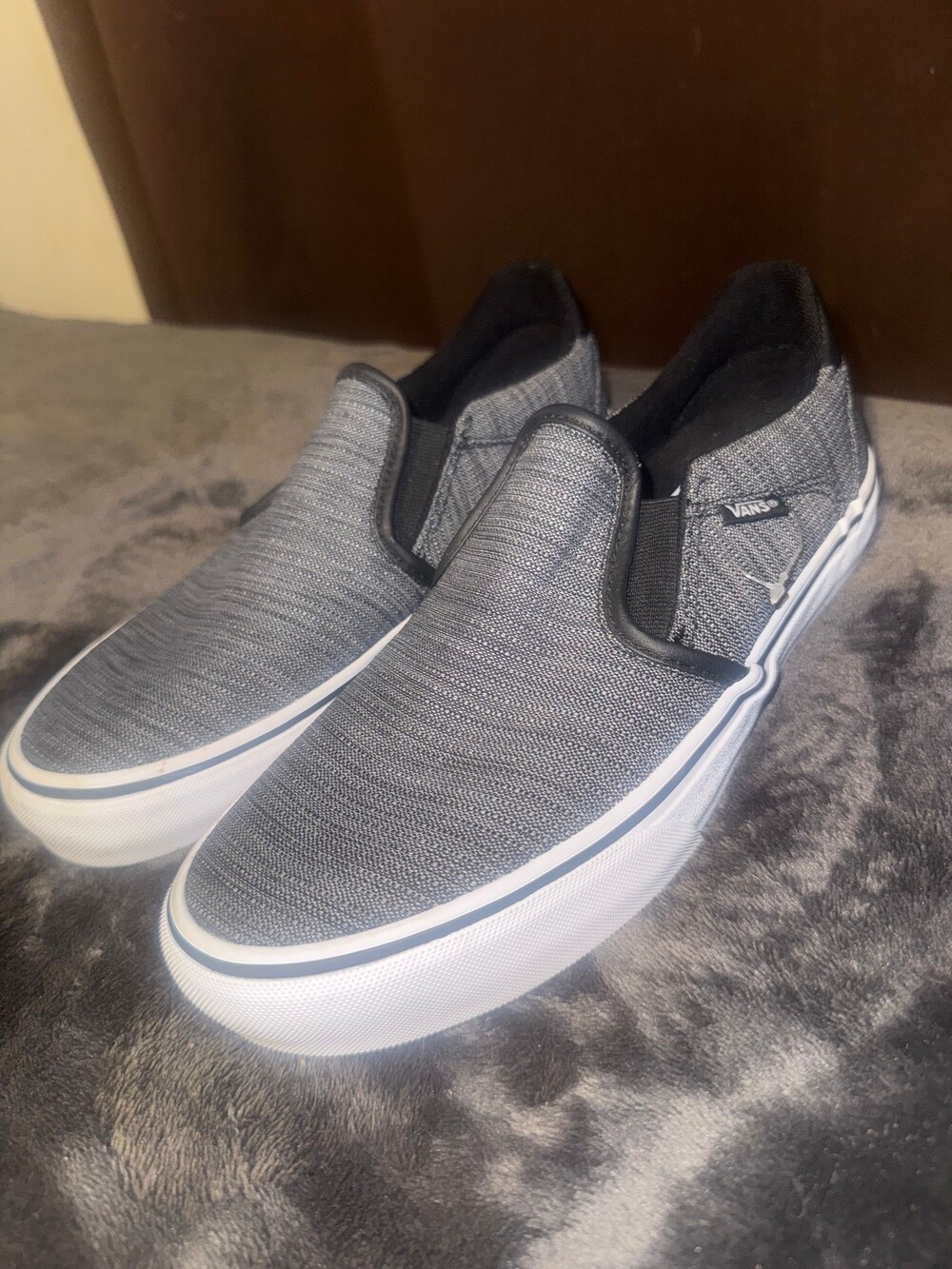 Vans Deluxe Comfort Slip On grey color size 8.5 NWOT